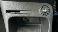 Renault Captur 0.9 TCE 90 Play 5dr Petrol Hatchback